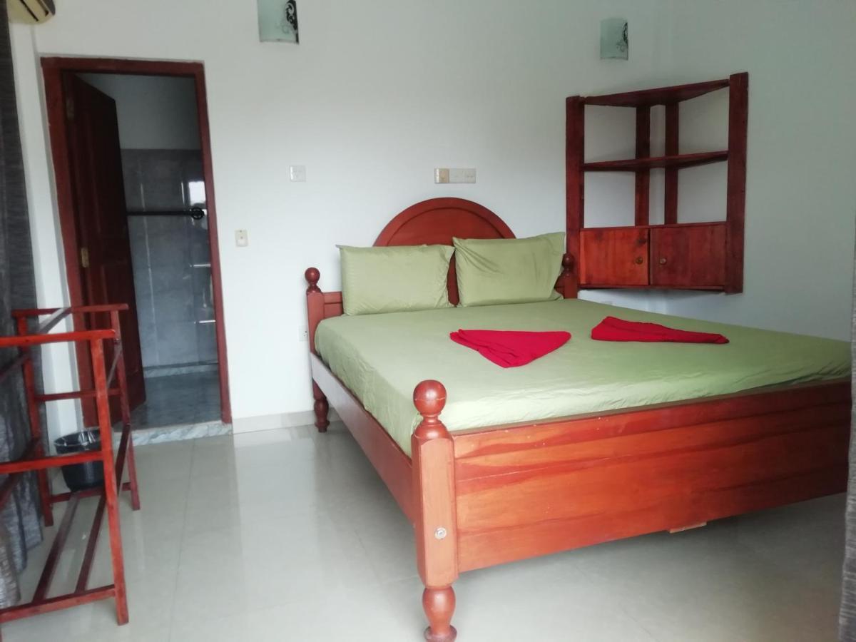 Hotel White Baby Hikkaduwa Exterior foto